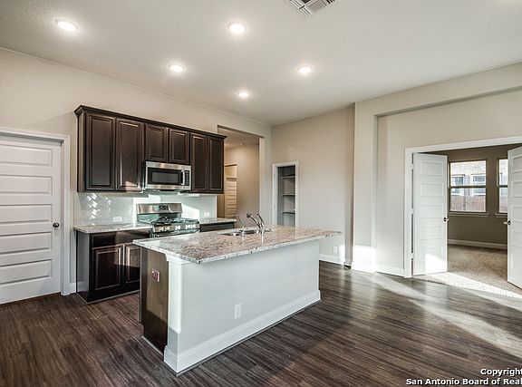 3rd image of 1029 Cypress Ml