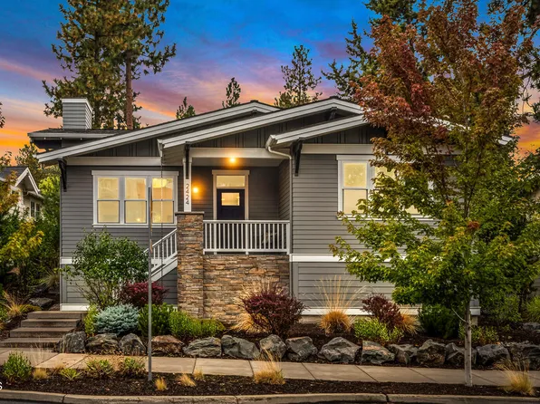 2424 NW Crossing Dr, Bend, OR 97703