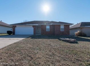 3056 W Scott St, Springfield, MO 65802