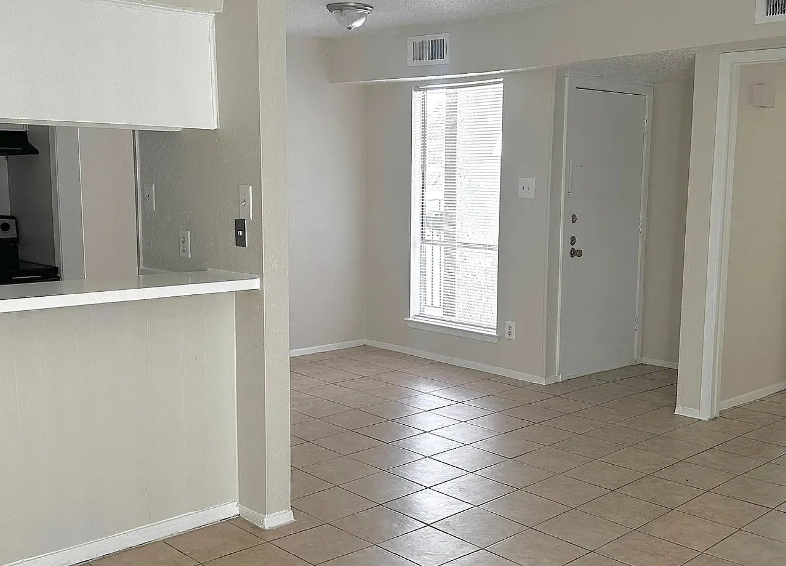 2911 Kendale Drive — Photo 3