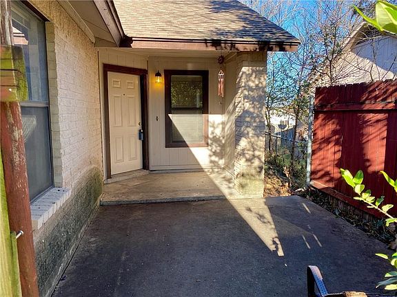 2nd image of 910 Milford Way #B