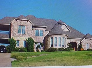 406 Golden Pond Dr, Cedar Hill, TX 75104