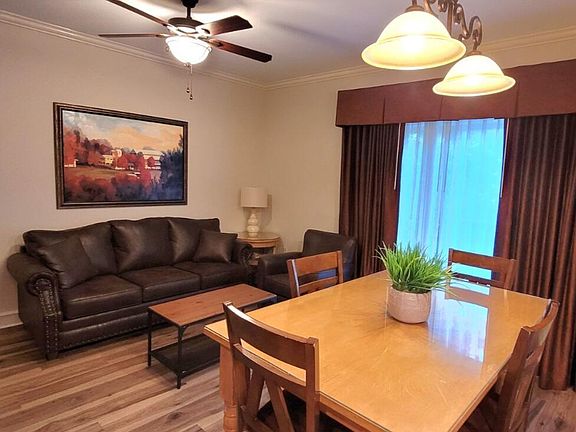 3rd image of 212 Dollywood Ln #111