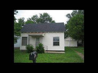 1706 N 10th St, Independence, KS 67301