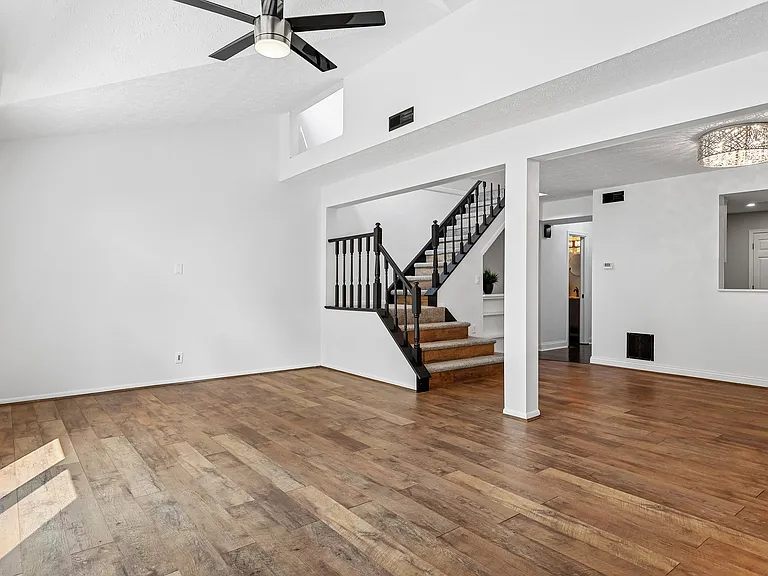 1608 Shady Cove Ln — Photo 11