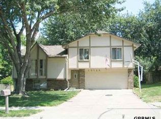 12725 S Ridgeview Cir, Bellevue, NE 68123