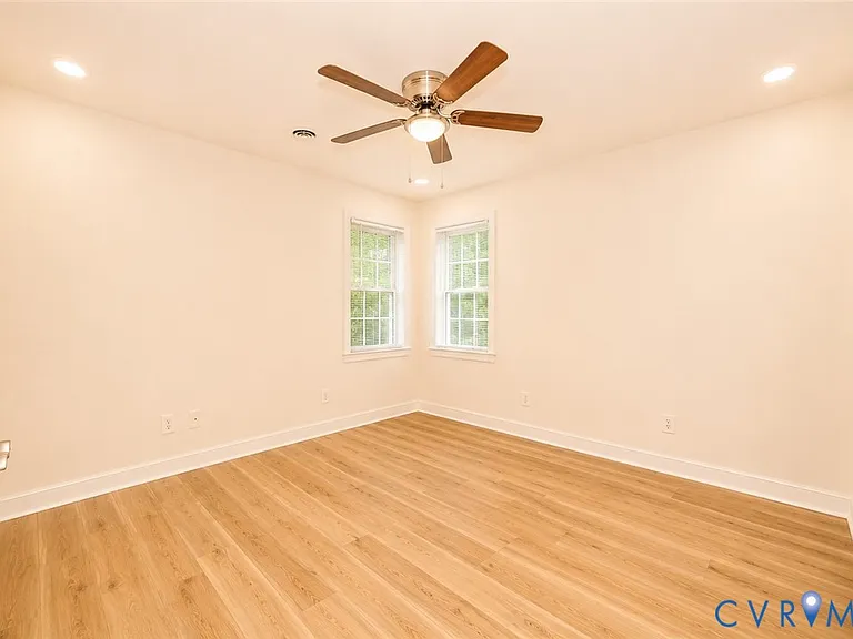 11320 Sadler Oaks Dr — Photo 58