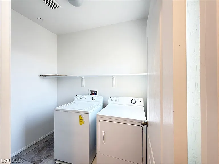 1074 Valley Light Ave — Photo 41