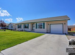 656 Arrowhead Trl, Evansville, WY 82636