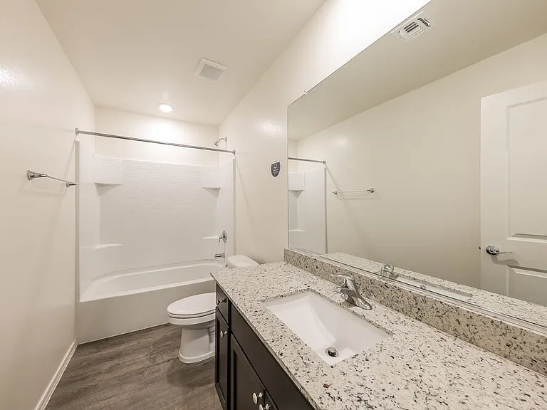 25802 W Coles Rd — Photo 15