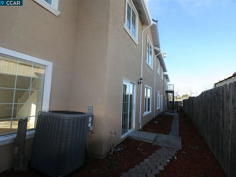 10 Highway Ave — Photo 30