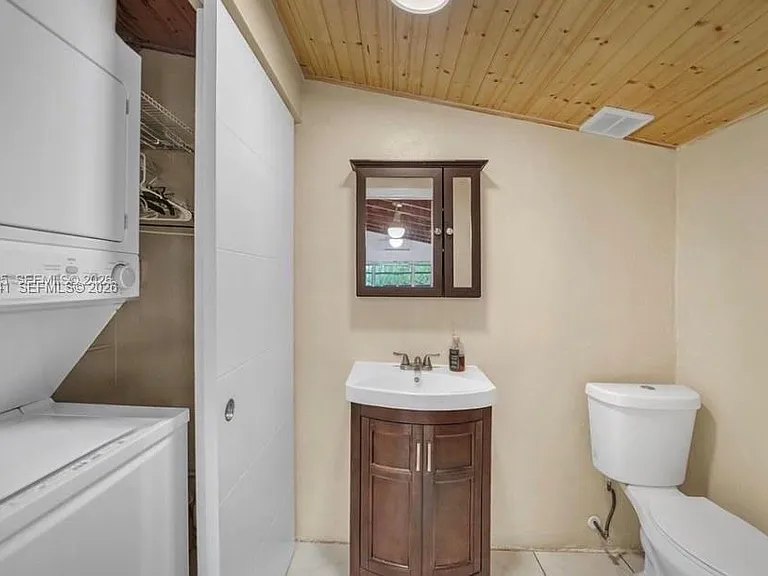 2718 Sherman St — Photo 18
