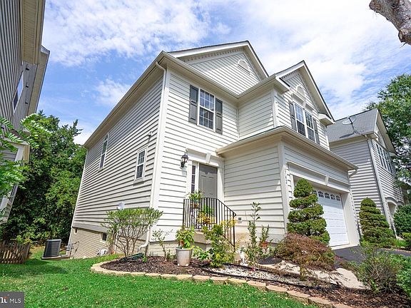 2nd image of 6742 Sycamore Park Dr #20