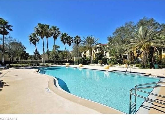 3rd image of 11510 Villa Grand Unit 4