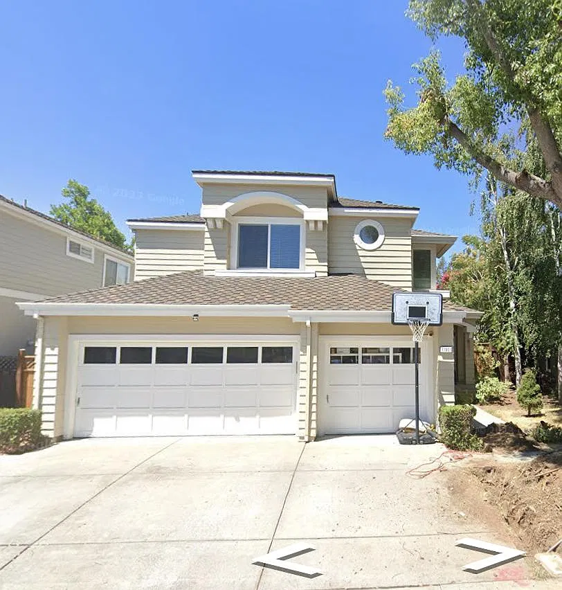 4 bed, 2334 sqft, $7,000 — Photo 1