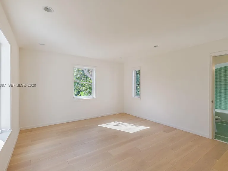 2850 Sheridan Ave — Photo 25