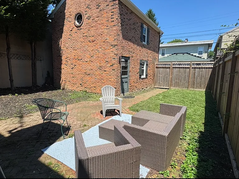 127 Jones St — Photo 25