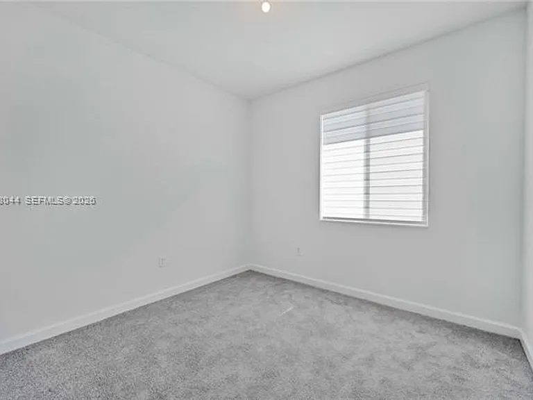701 SE 13th Street Cir #Townhouse 701 — Photo 16