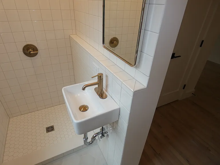 1401 Charles St #C — Photo 11