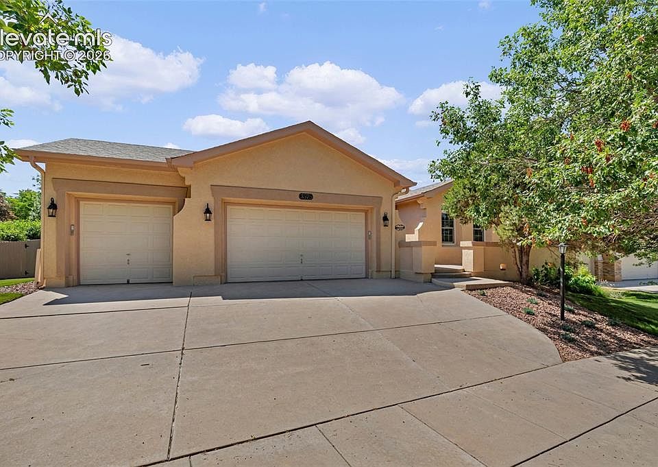 1st image of 3575 Hollycrest Dr