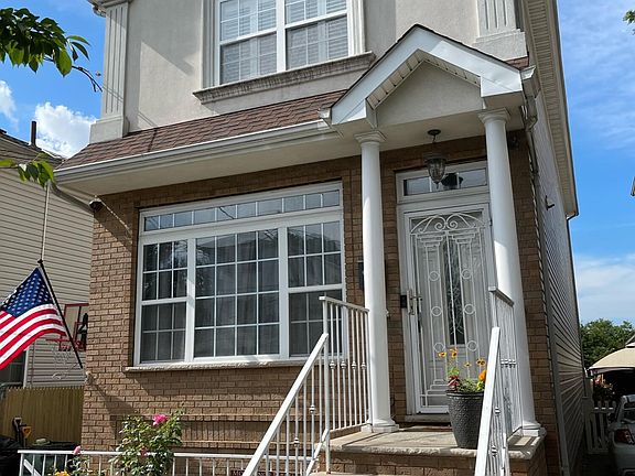 2nd image of 11 Wenlock St