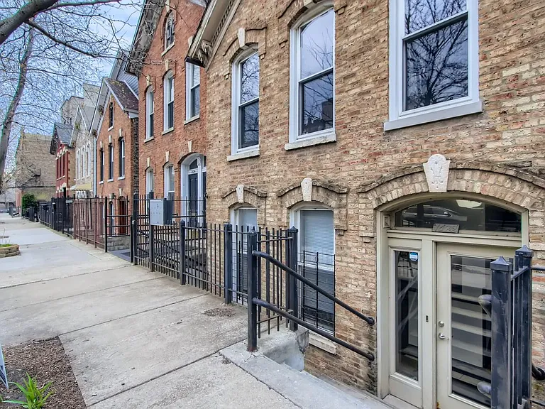 1629 W Julian St #1R — Photo 2