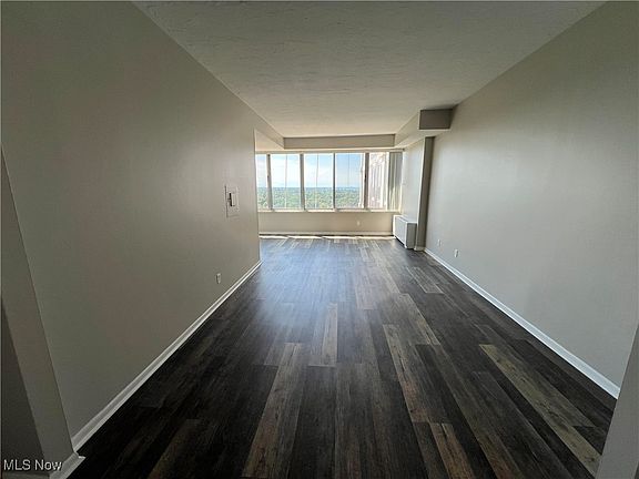 4th image of 12900 Lake Ave