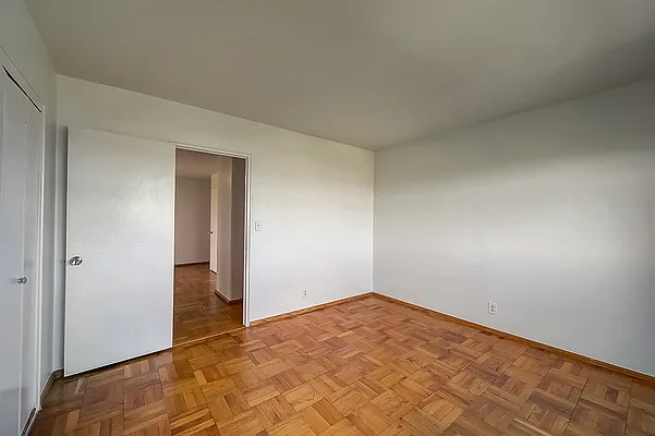 Sold by Horowitz Real Estate | media 37