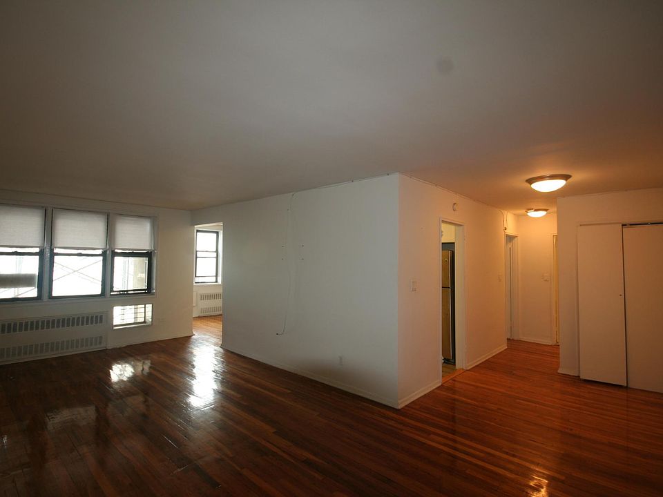 1st image of 19 Franklin Blvd #6