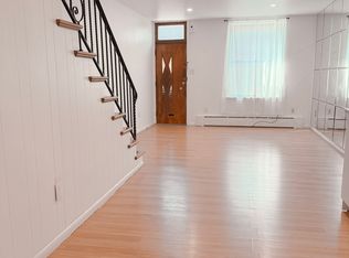 2033 S Watts St, Philadelphia, PA 19148