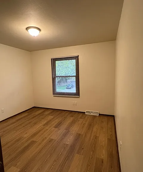 7481 Highview Dr — Photo 11