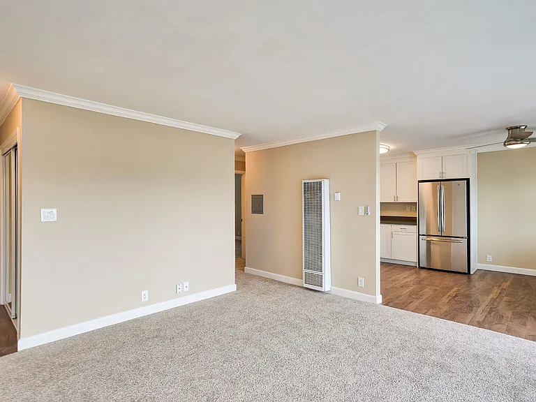Cypress Pointe — Photo 27
