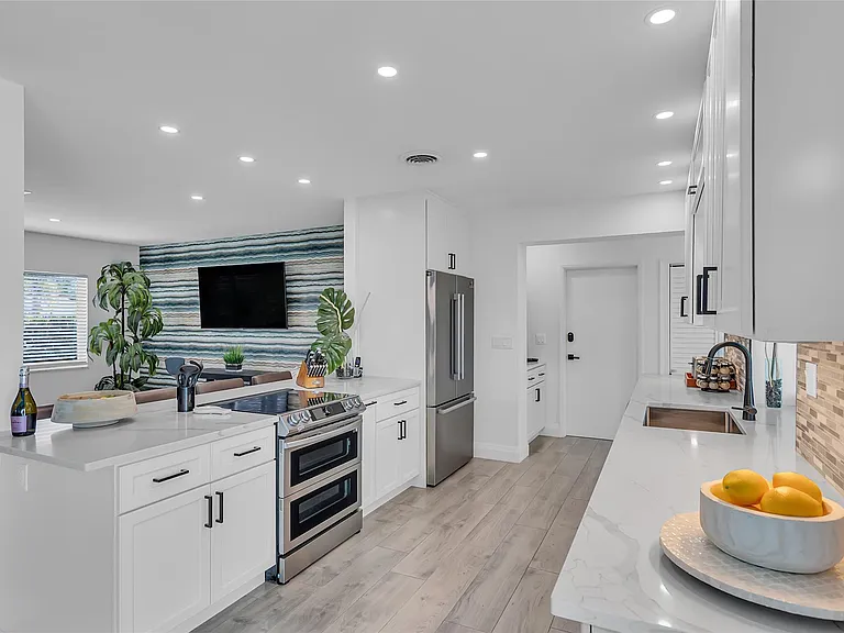 3108 NE 42nd Ct — Photo 28