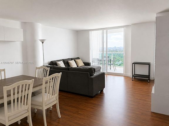 5th image of 2101 Brickell Ave APT 1501