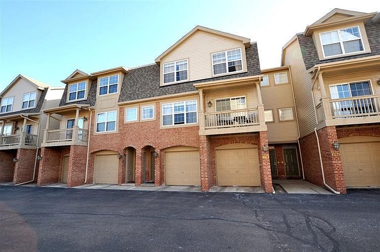 1st image of 2758 Barclay Way