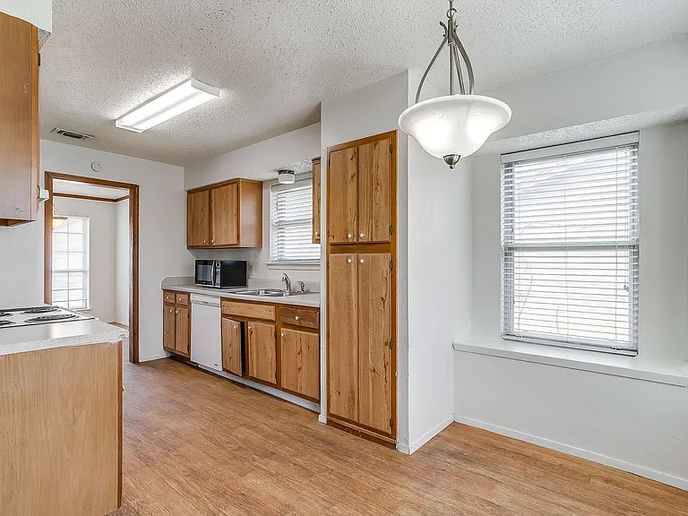 7221 Church Park Dr — Photo 8