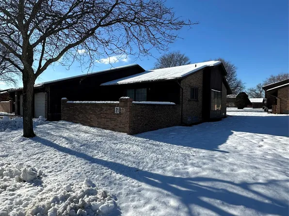 26471 Summerdale Dr #155, Southfield, MI 48033