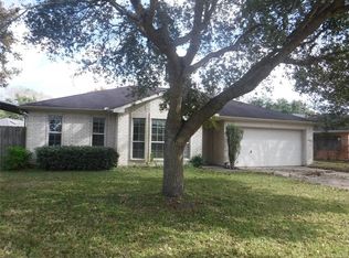 2804 Quail Run Dr, Alvin, TX 77511