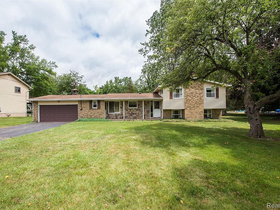 1st image of 1165 Camelot Dr
