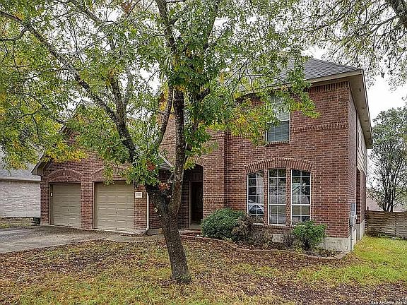 Mature treed neighborhood