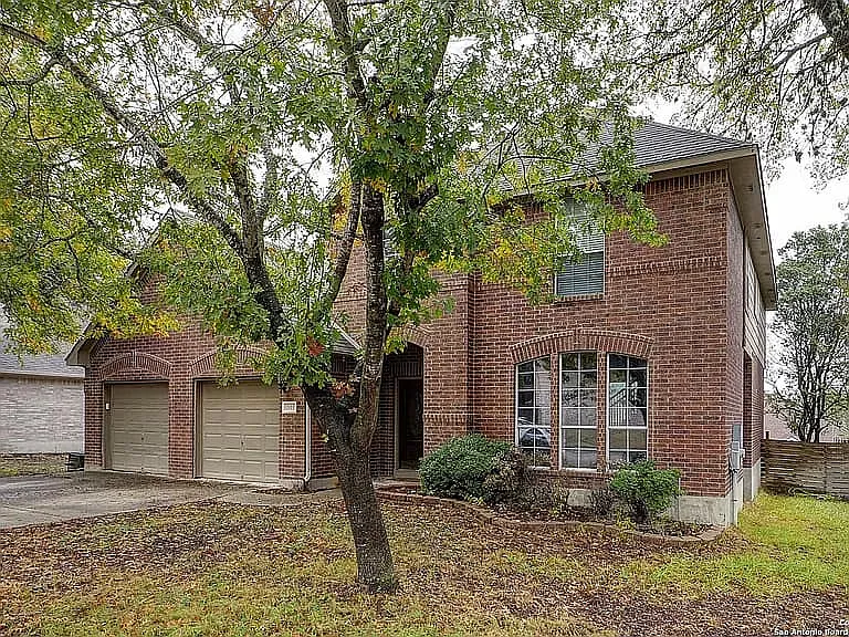 Mature treed neighborhood