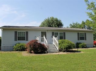 6113 Tuscarawas Rd, Industry, PA 15052