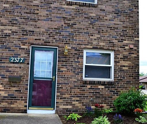 2nd image of 2377 Woodbrook Cir S