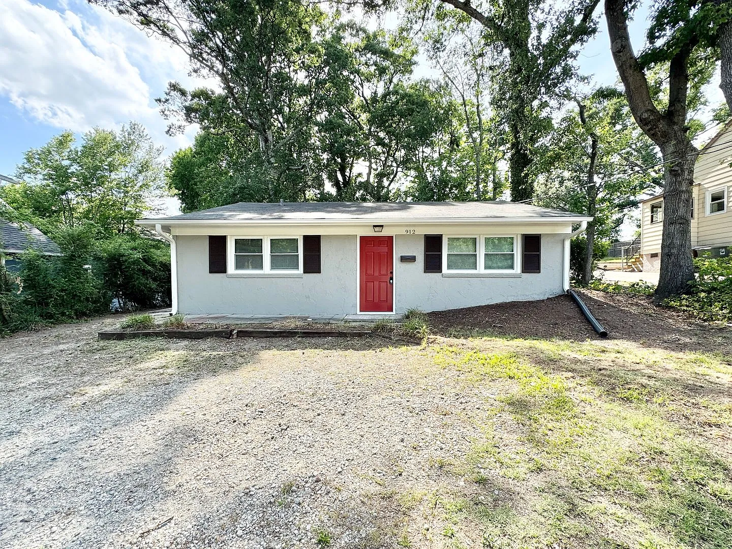 2 Bedroom in Lindley Park close to UNCG — Photo 1