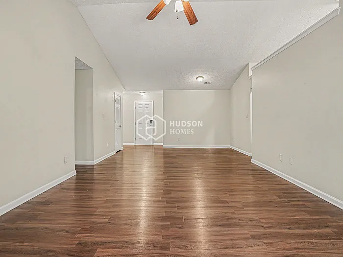 2369 Heatherton Ct — Photo 3