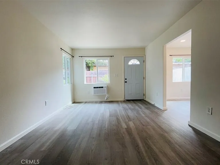 3928 Everest Ave — Photo 7