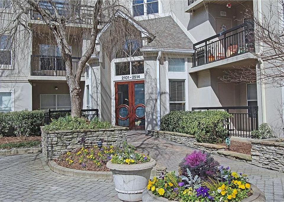 1st image of 2301 River Green Dr NW