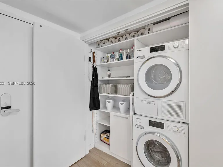 2301 Collins Ave #902 — Photo 12