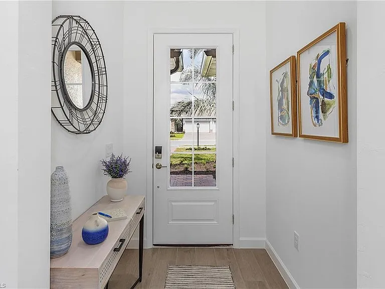 20210 Kingmont Dr — Photo 2