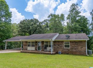1414 Clairmont Dr, Weaver, AL 36277
